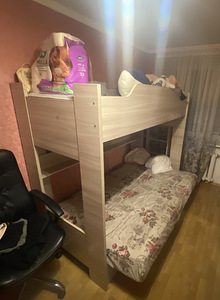 Двухярусная кровать (3 фото из 3)