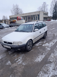 Opel astra (3 foto / 6)