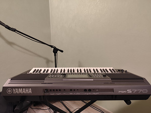 Workstation YAMAHA PSR S-770 (4 foto / 10)