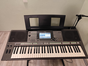YAMAHA PSR S-770 (4 foto / 10)