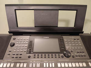 YAMAHA PSR S-770 (6 foto / 10)