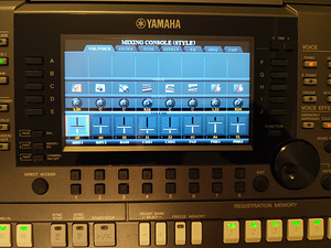 YAMAHA PSR S-770 (10 foto / 10)