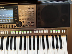 Yamaha PSR S-770. (8 foto / 10)