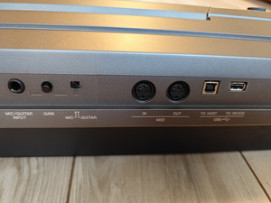 YAMAHA PSR S - 770 (9 фото из 10)