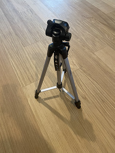 Amazon Basics 152 cm kerge kaamera, DSLR binokli statiiv (3 foto / 4)