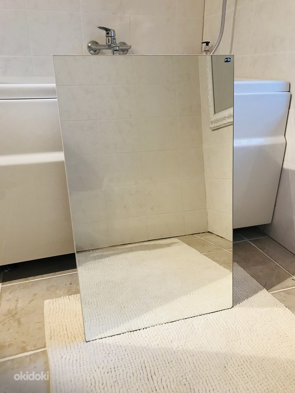 Зеркальный шкаф в ванную 60