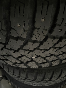 Mercedes ML колеса+шины R17 5x112 8Jx17 ET52 оригинальные (3 фото из 3)