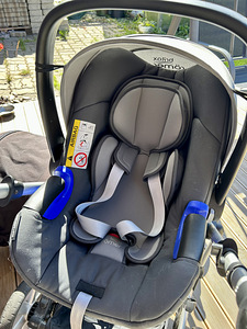 Jalutuskäru Britax (60€) ja/või turvahäll Britax (50€) (9 foto / 10)