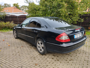 Mercedes-benz e320 3.0 165kw elegance (7 foto / 7)