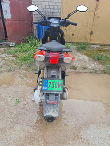 Aprilia sr50r (2 foto / 5)