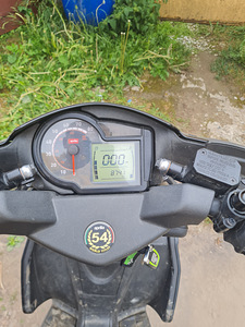Aprilia sr50r (3 foto / 5)