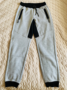 Tracksuit (3 foto / 3)