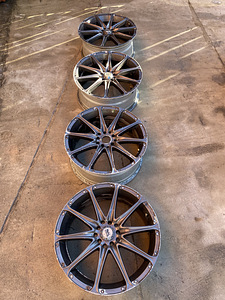 Veljed BK Racing R18 (4 foto / 10)