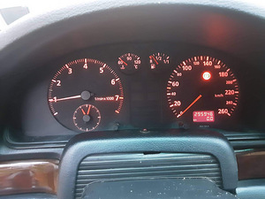 Audi A4 B5 1.8 quattro 1996 (4 foto / 15)