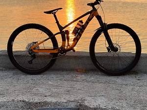 Trek fuel ex 5 2022 (1 foto / 8)