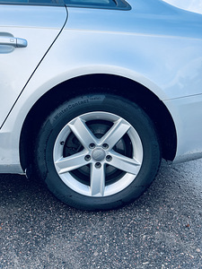 Audi A4 2008 2.0 TDI B8 (13 foto / 15)