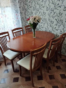 Pikendatav söögilaud + 6 tooli (1 foto / 5)