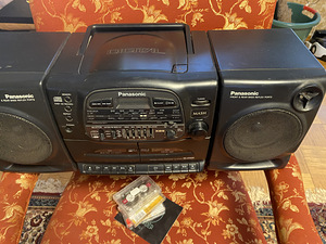 Panasonic RX-DT600 радио CD с двойным кассетным магнитофоном