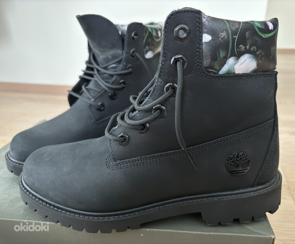 Timberland Women's 6" Heritage Boot Black/Floral (foto #1)