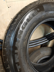 Suverehvid 215/75 R16C (3 foto / 4)