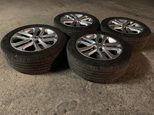 Nissan литые диски+шины 215/55/17 (2 фото из 2)