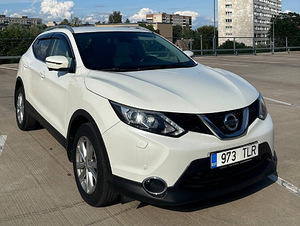 Nissan Qashqai (8 foto / 10)