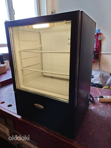 Холодильник со стеклянной дверью (фото #1)