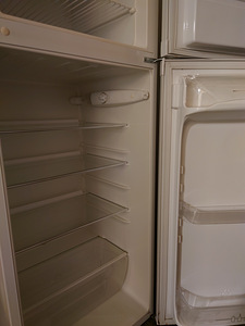 Холодильник Zanussi 140 см (4 фото из 4)
