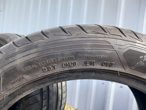 Летние шины 245/45R18 (6 фото из 6)