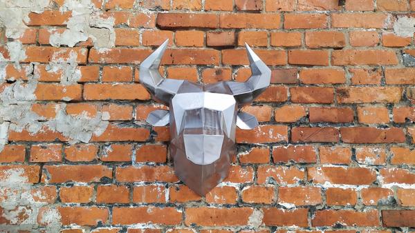 Polygonal bull head (foto #1)