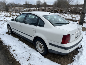 Passat B5 1.9tdi (2 foto / 5)