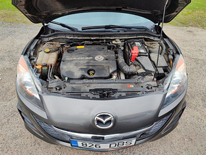 Mazda 3 (9 фото из 14)