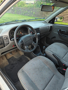 Volkswagen Caddy (9 foto / 9)
