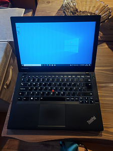 Lenovo Thinkpad X240 (1 foto / 5)