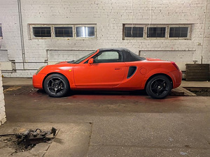 Toyota MR2 (1 фото из 1)