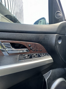Ssangyong Rexton Luxury ATM 4WD (9 foto / 9)