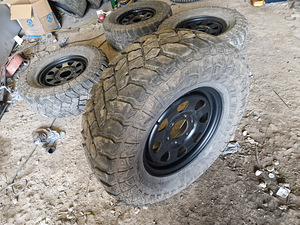 LT265/75R16 (2 фото из 4)