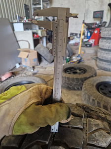 LT265/75R16 (3 фото из 4)