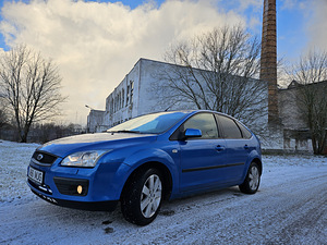 Ford Focus (регистрационный сбор оплачен) (3 фото из 6)