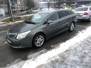 Toyota Avensis 1.8 T27, универсал. (2 фото из 13)