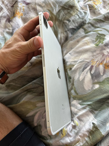 Apple ipad pro 11” (2 gen) WiFi + Cellular (3 foto / 6)