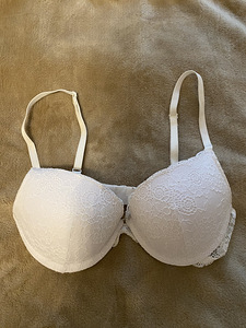 Бюстгальтер 75B (2 фото из 3)