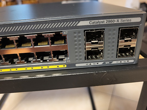 Коммутатор Cisco WS-C2960X-48TS-L (4 фото из 8)