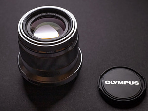Olympus M.Zuiko Digital 45mm F1.8 (1 фото из 3)