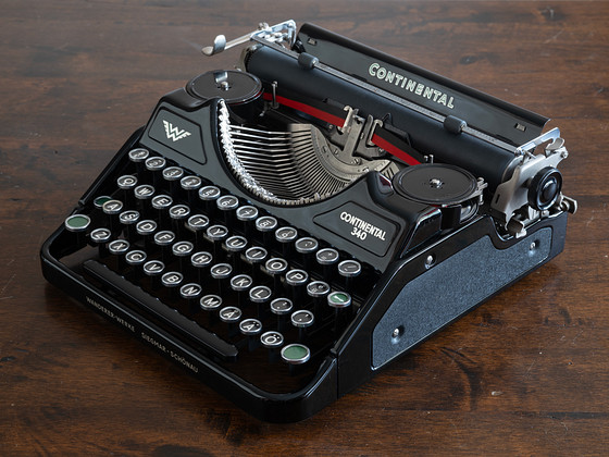 1938а. Броская печатная машинка Continental