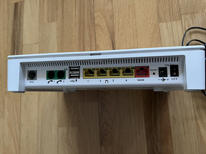 Telia Inteno Ruuter DG301 (3 foto / 3)