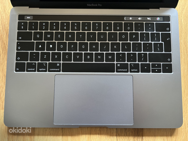 Apple MacBook Pro 13-inch 2019, i5 2.4GHz / 8GB / 256GB (фото #2)