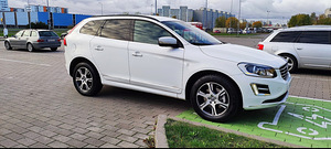 Volvo XC60 2.0 TDI 133kW (3 foto / 14)