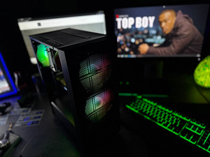 Võimas 8-Tuumaline Intel® Core™ i7 Mänguriarvuti (2 foto / 3)