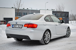 М: BMW 320 M-Package xDrive 2.0 R4 120 кВт (8 фото из 15)
